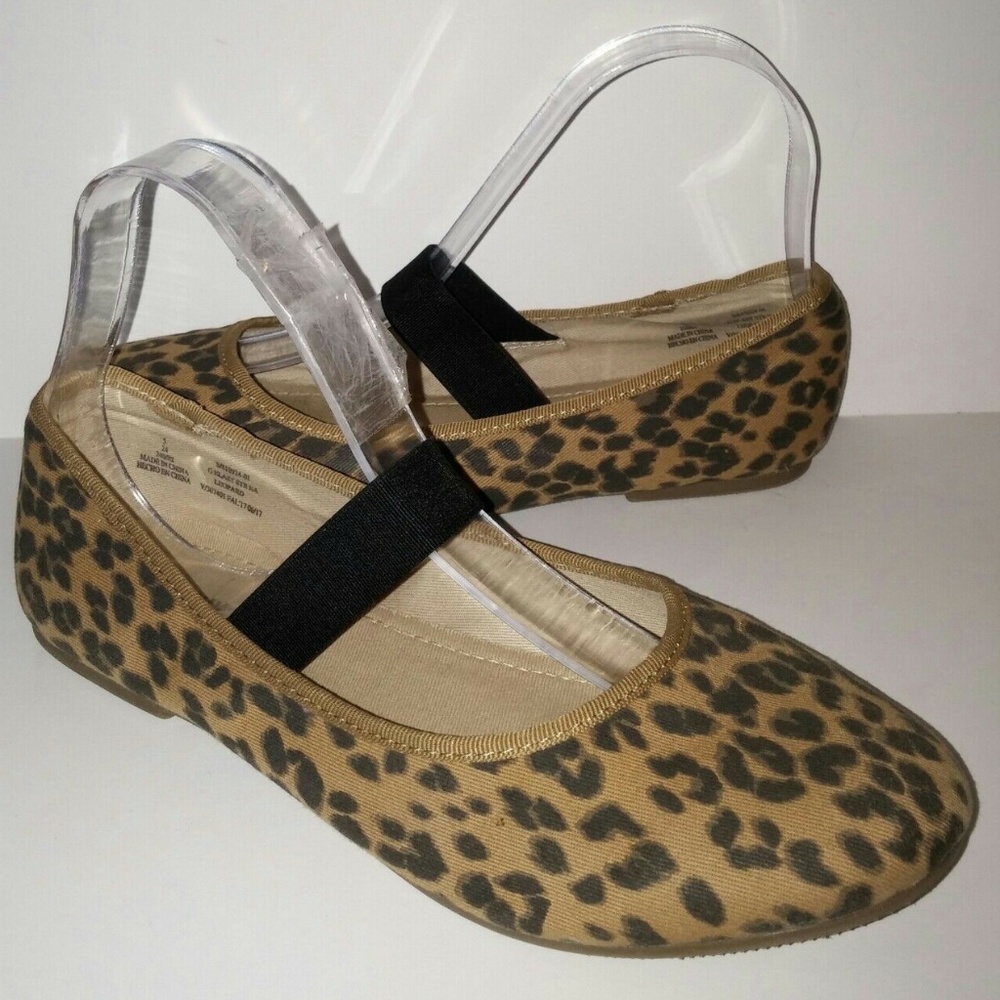 Old Navy 6 Leopard Ballet Flats Mary Janes Slip On
